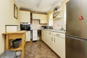 KITCHEN- click for photo gallery